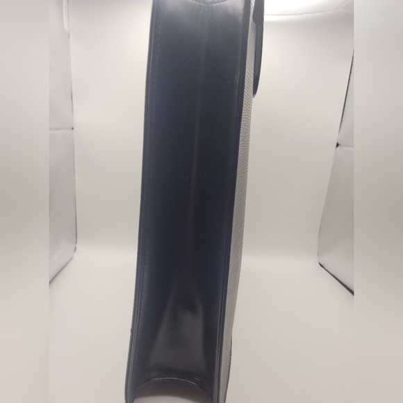 Louis Vuitton Black Epi Ombre Handbag - Picture 5 of 5